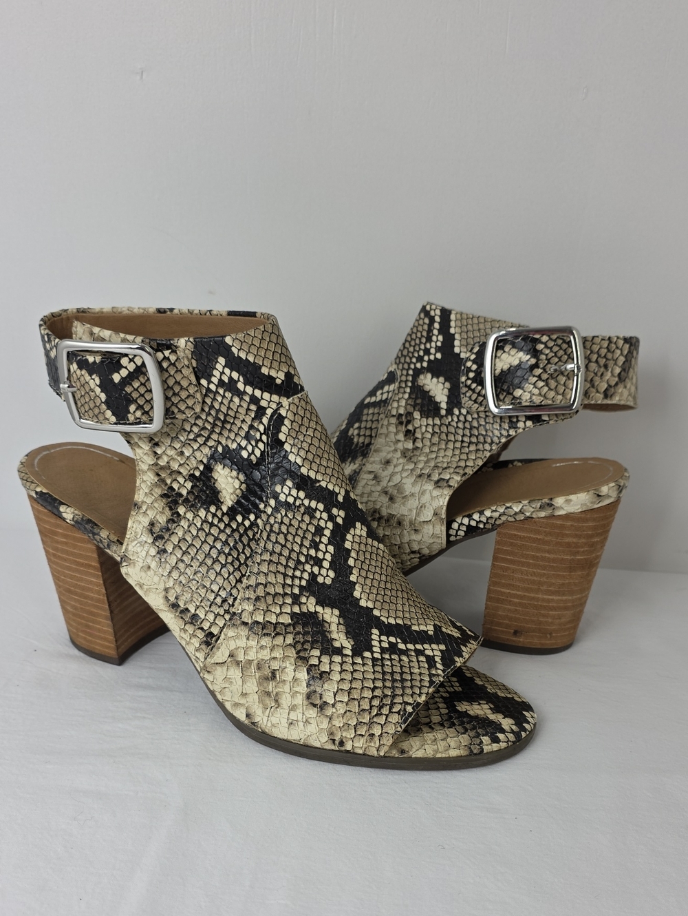 Vionic BLAKELY Snake Skin Print Leather Slindnack Heels Sandals Women's Size 10